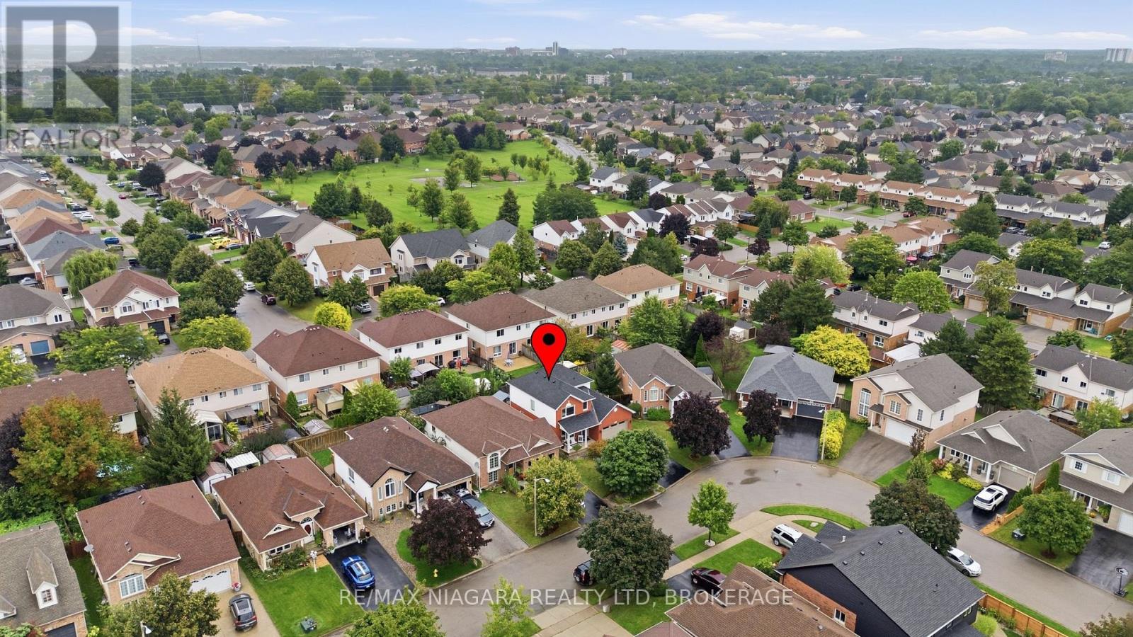 15 COZOCAR CRESCENT - 22