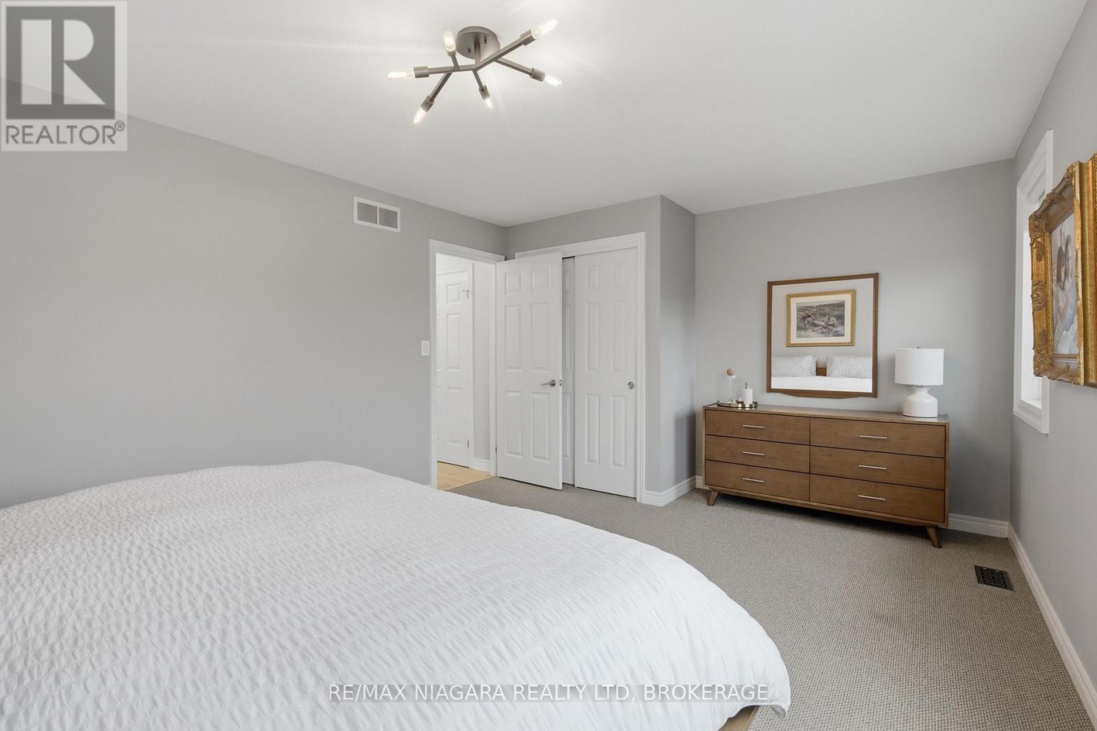 15 COZOCAR CRESCENT - Image 5
