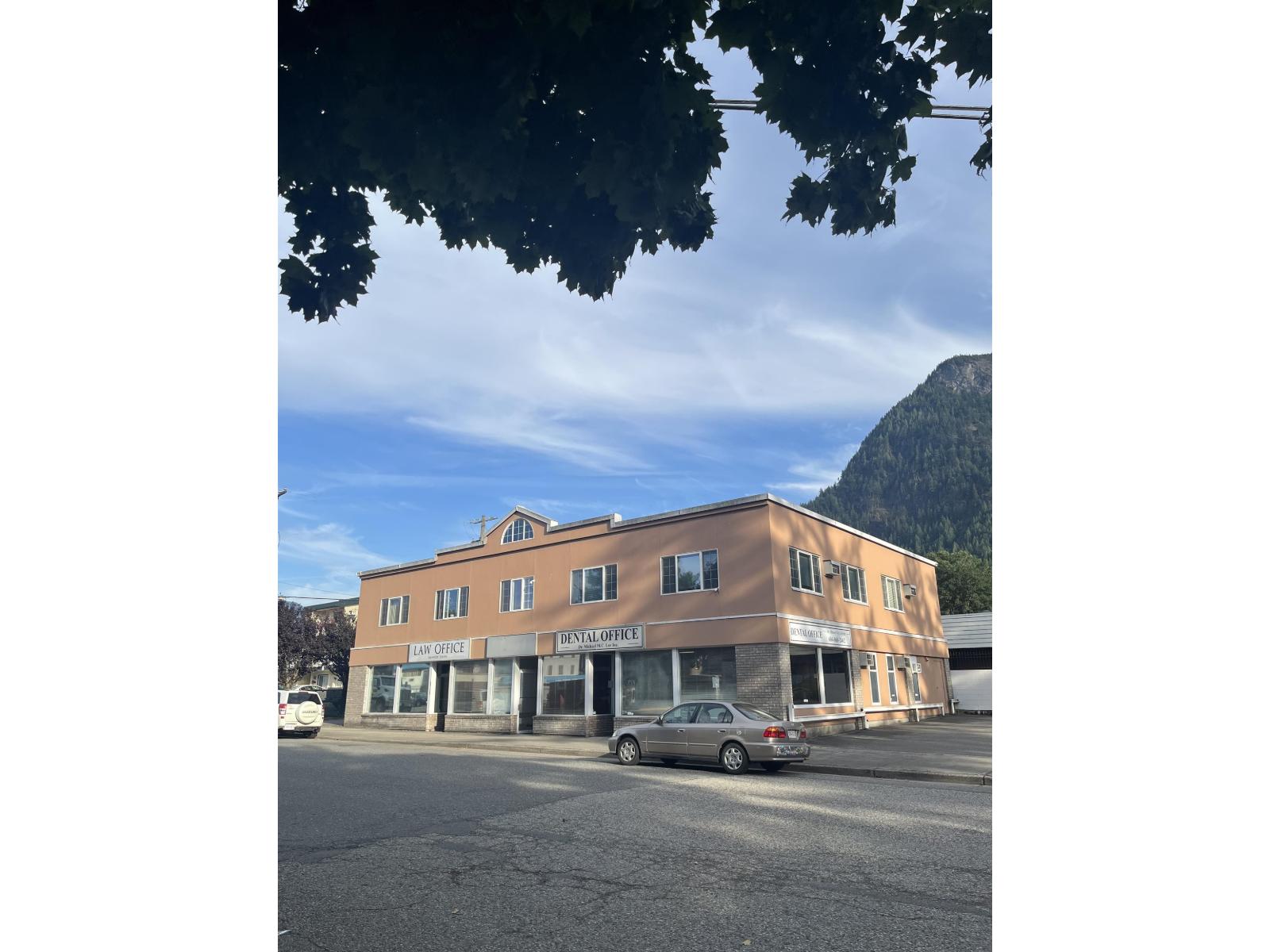 100 FORT STREET, Hope, Hope