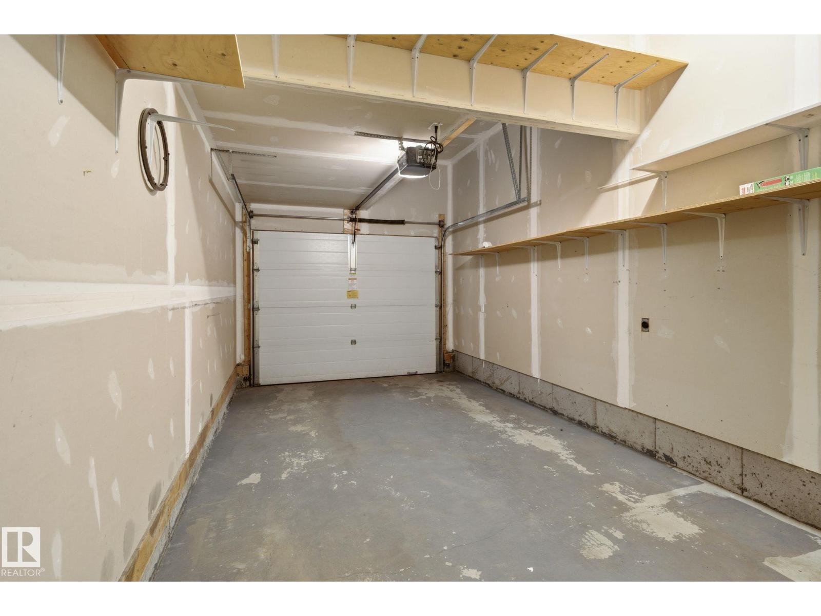 16822 52 ST NW - 33