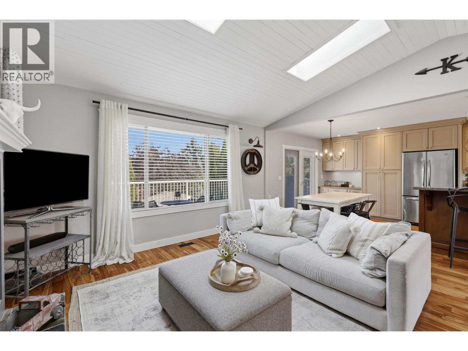 636 BRAEMAR Drive - 12