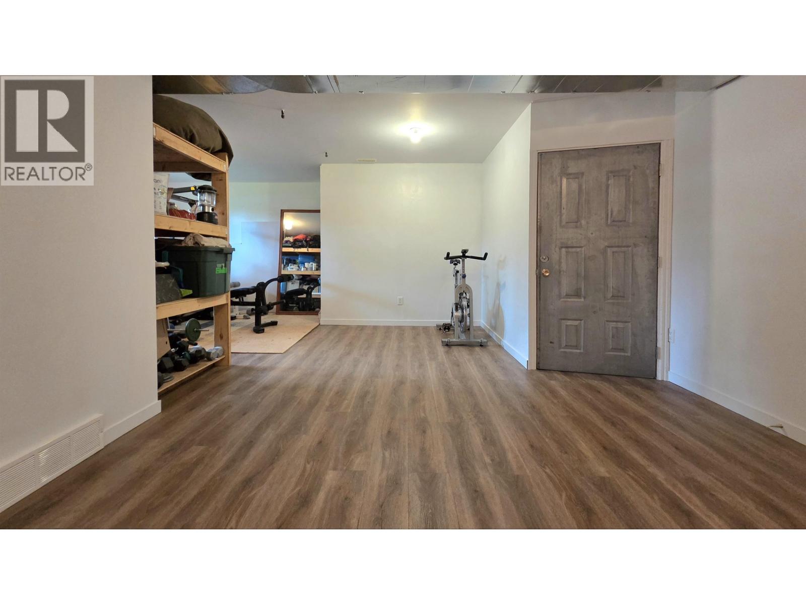 2261 EAGLE CREEK ROAD - 16