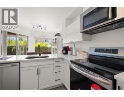Bathroom - 17 478 Culduthel Rd, Saanich, BC V8Z1G1 Photo 11