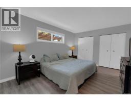 Kitchen - 928 Mesher Pl, Esquimalt, BC V9A6Z1 Photo 16