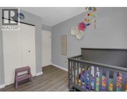 928 Mesher Pl, Esquimalt, BC V9A6Z1 Photo 21