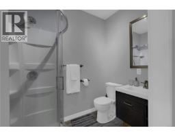 928 Mesher Pl, Esquimalt, BC V9A6Z1 Photo 29