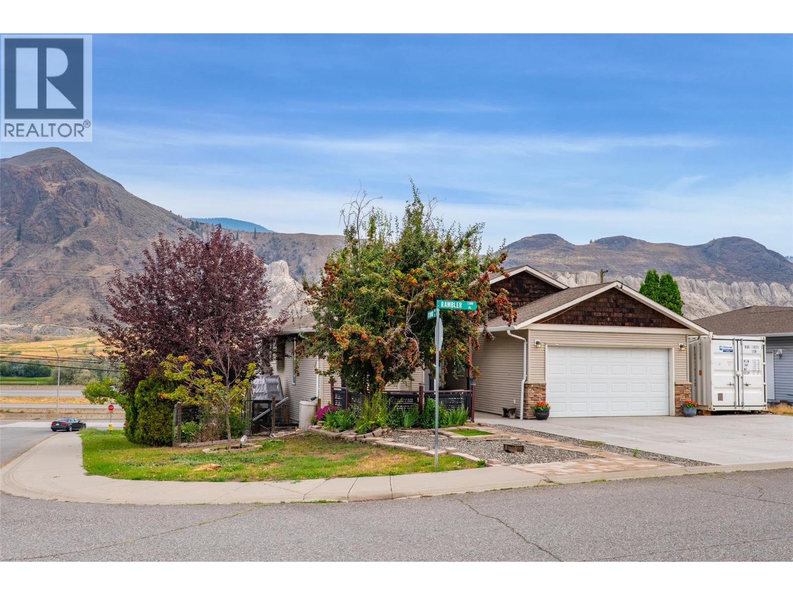 7304 RAMBLER Place, Kamloops, British Columbia, V2C6Z1, Kamloops, British Columbia — photo 2 of 5