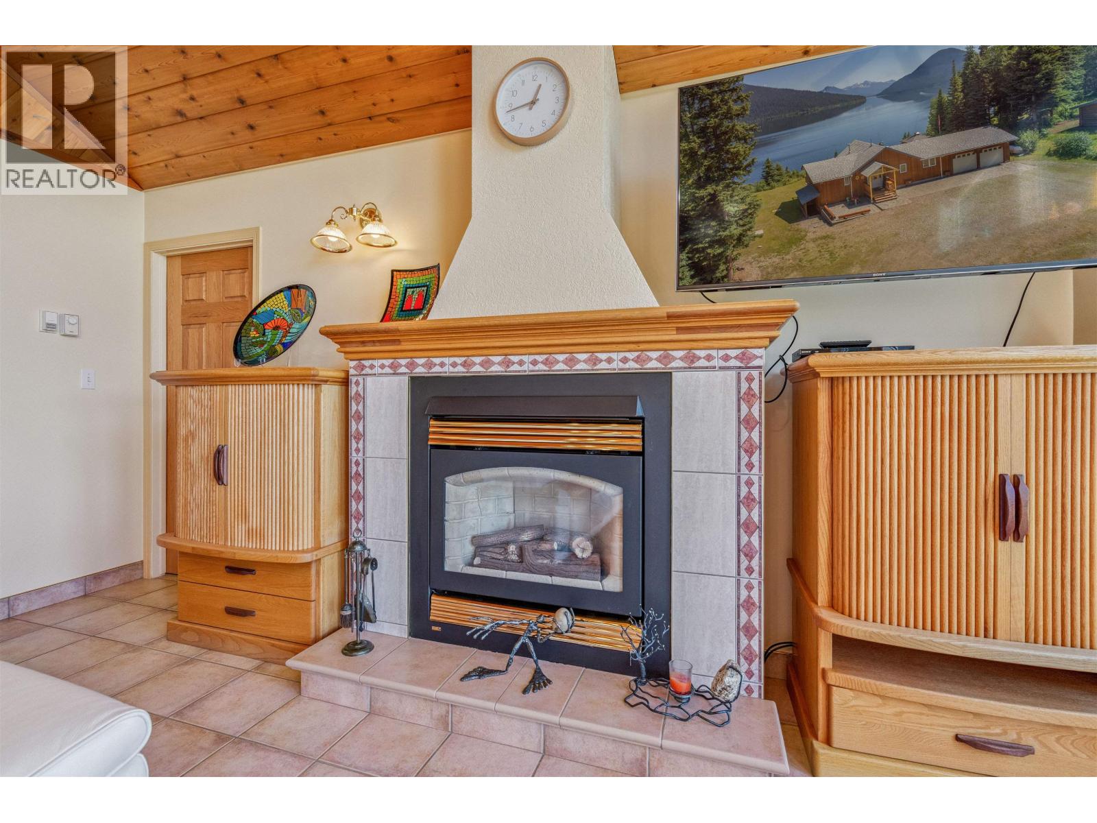 4490 BOWRON LAKE ROAD - 9