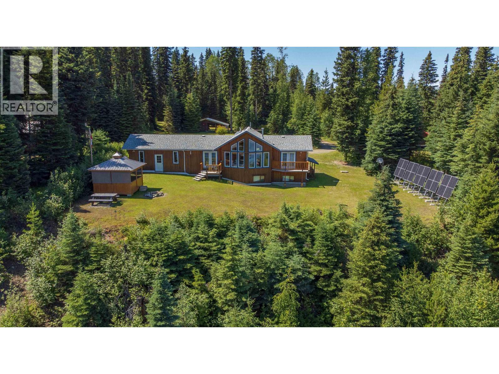 4490 BOWRON LAKE Road, Wells, British Columbia, V0K2R0, Wells, British Columbia — photo 4 of 5