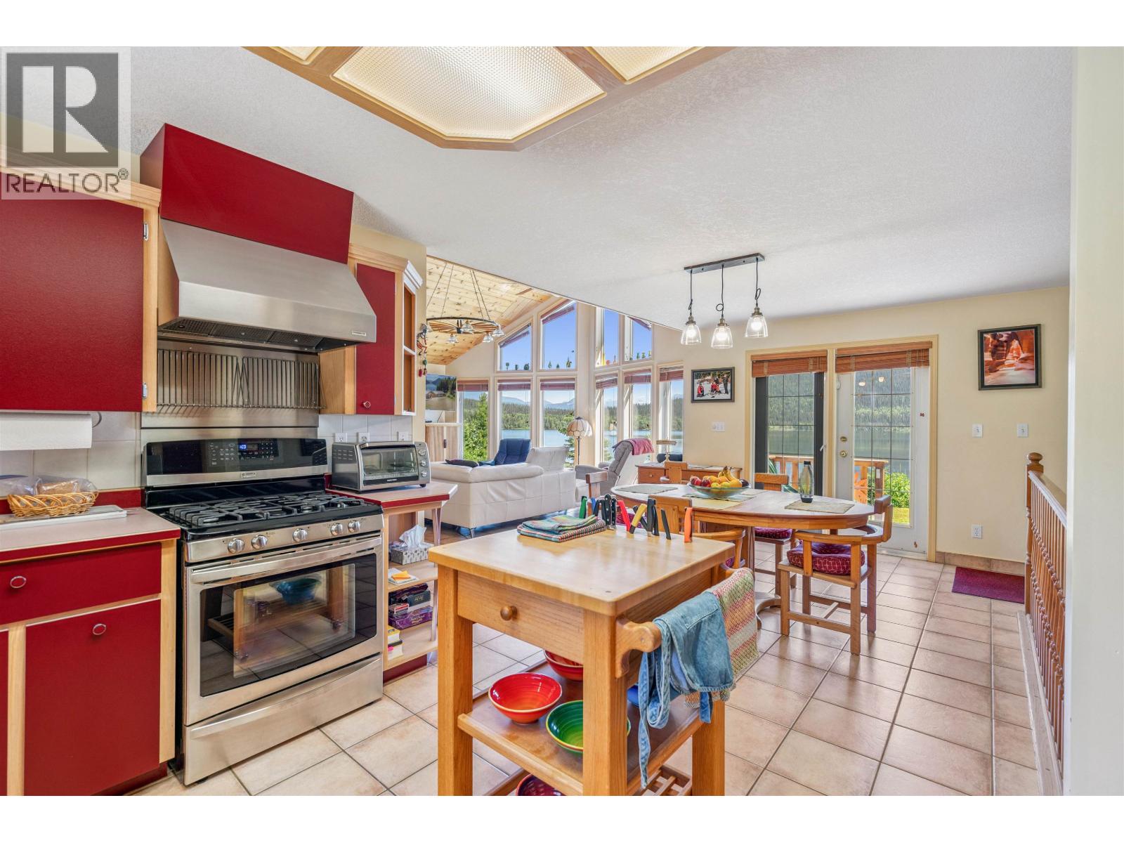4490 BOWRON LAKE ROAD - 11