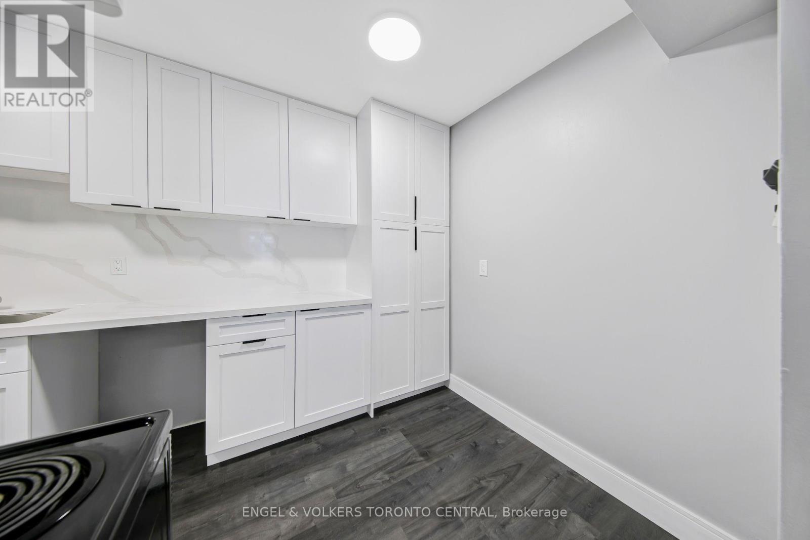 #606 15 SEWELLS ROAD - Image 14