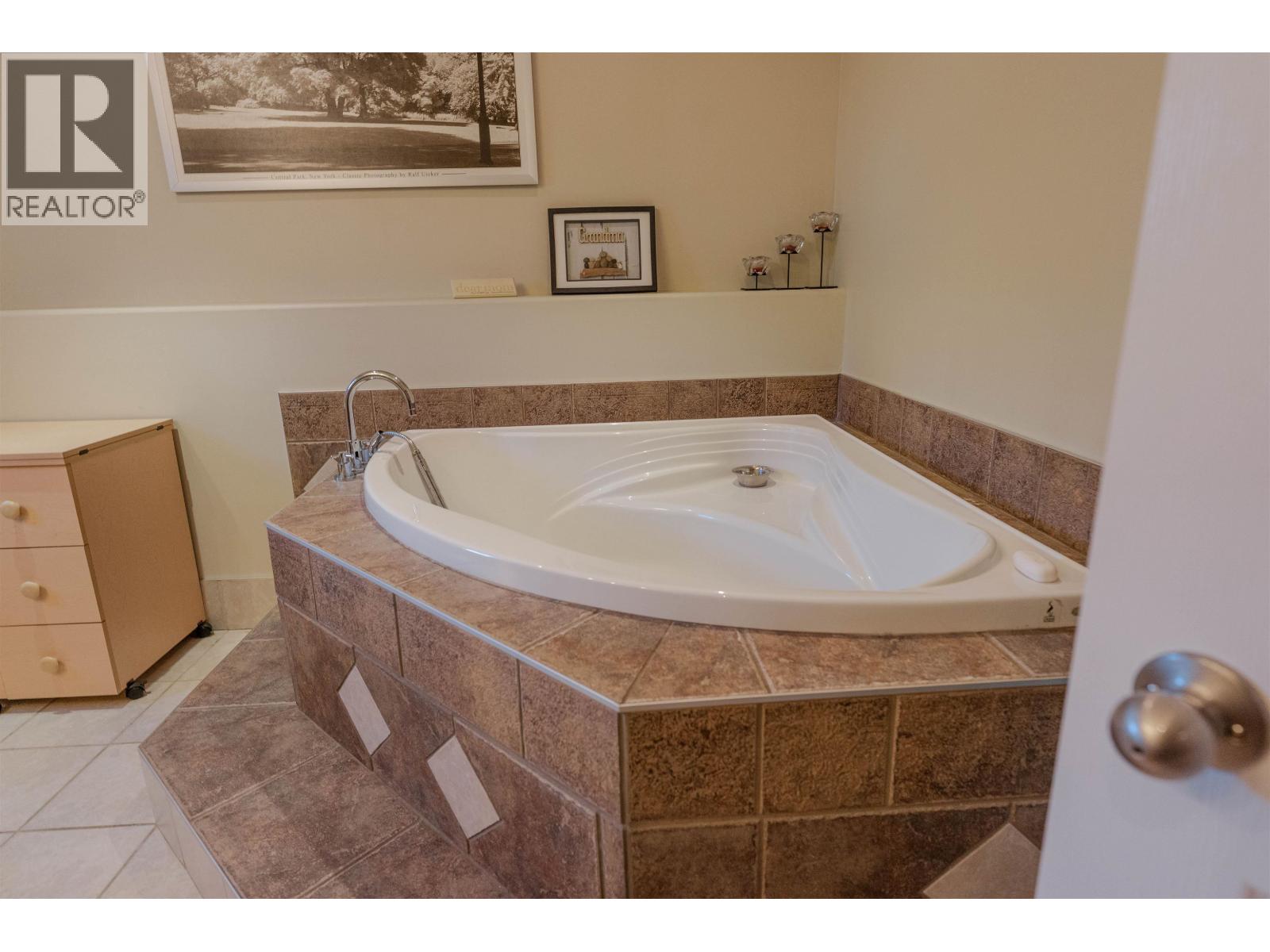 11332 97 STREET - Image 21