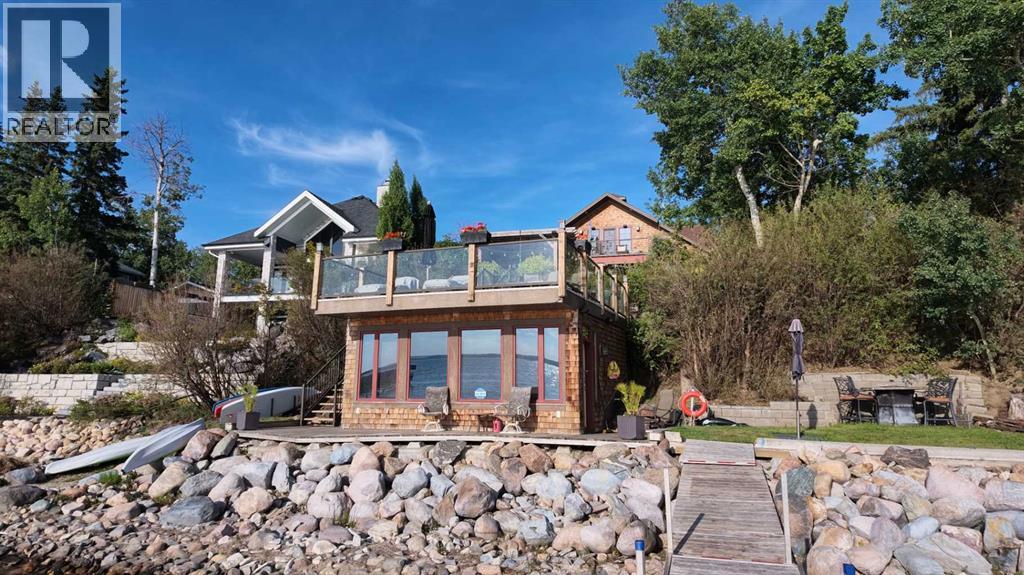 Listing photo – 141 Birchcliff Road, Birchcliff