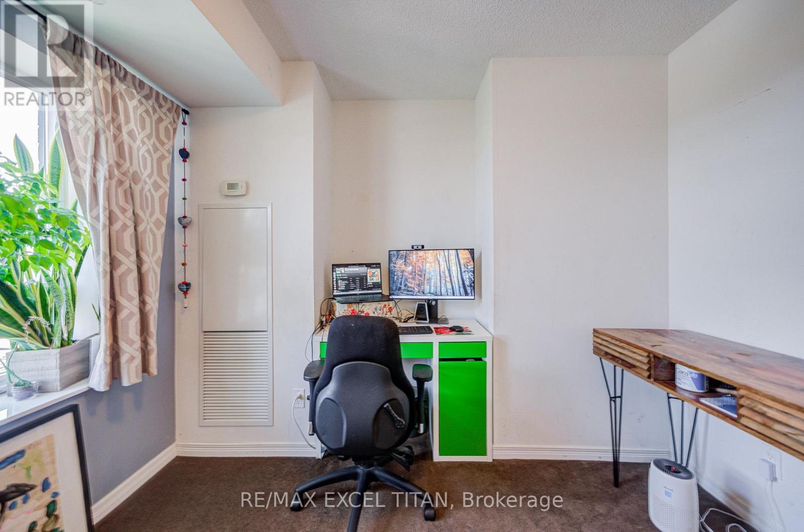 #1132 60 HEINTZMAN STREET - 19
