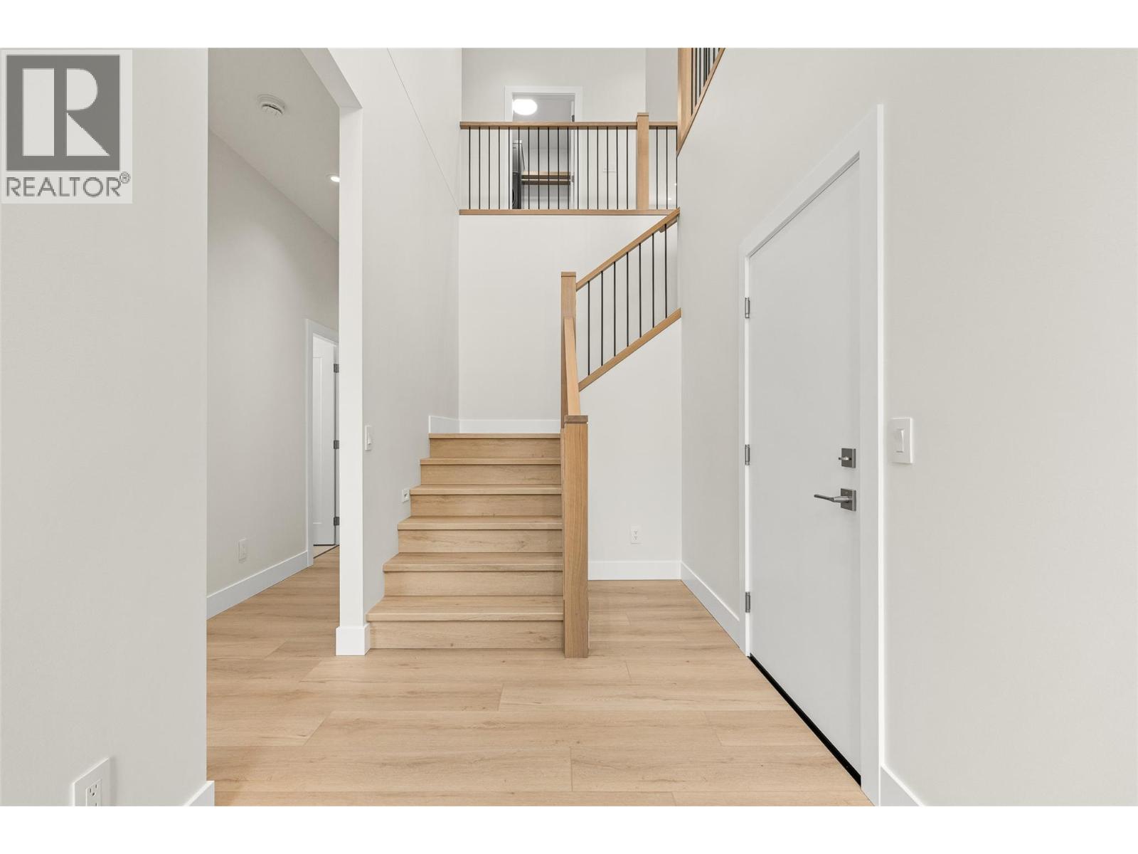 1448 Whistling Pine Place, Kelowna