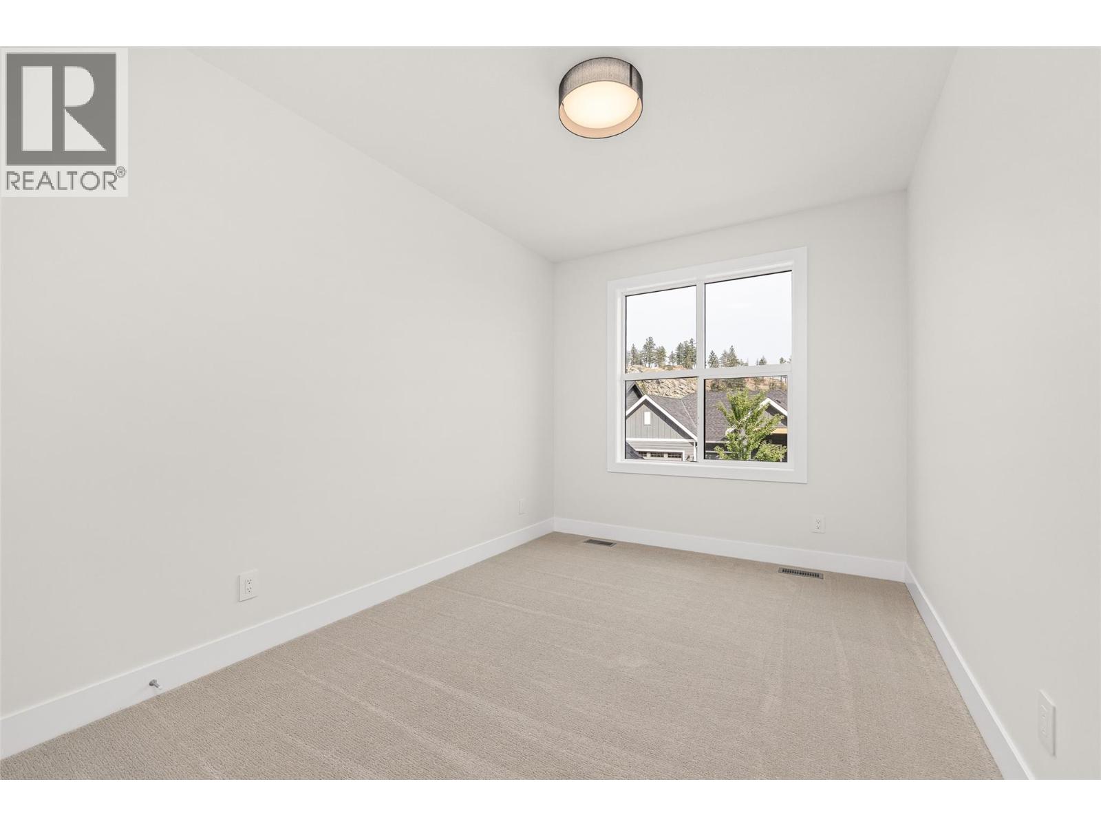 1448 Whistling Pine Place, Kelowna