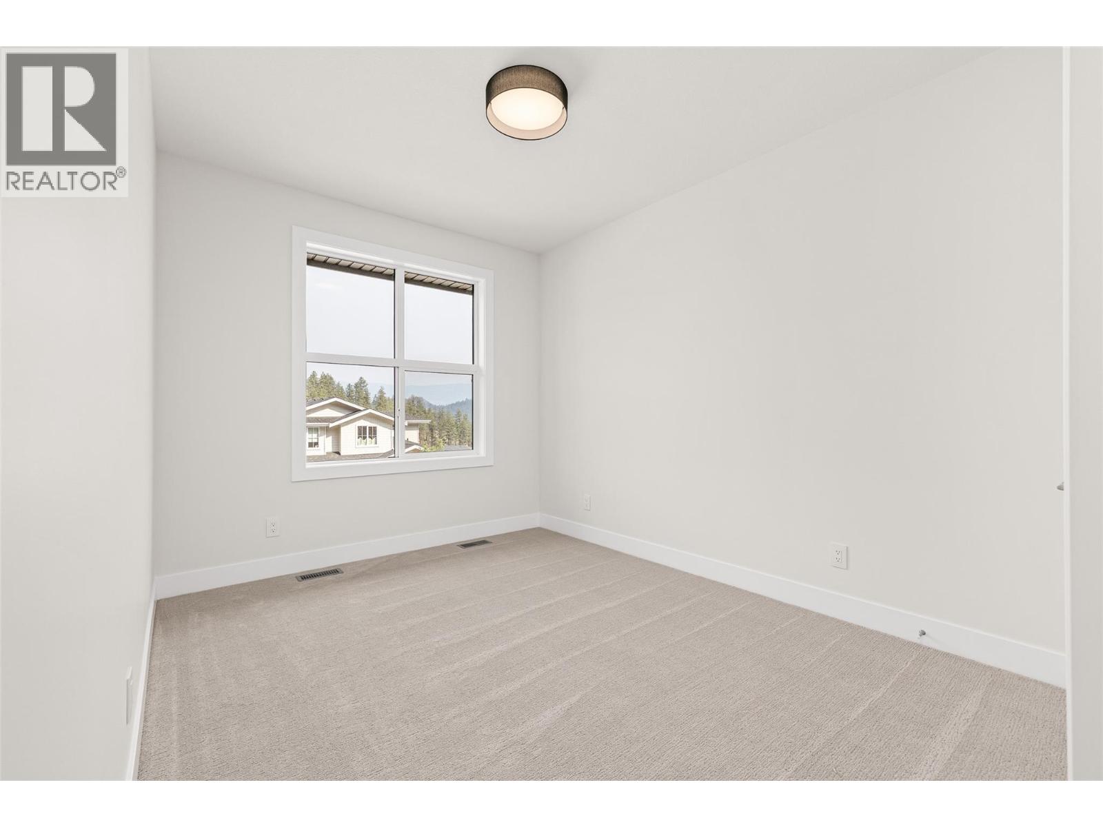 1448 Whistling Pine Place, Kelowna