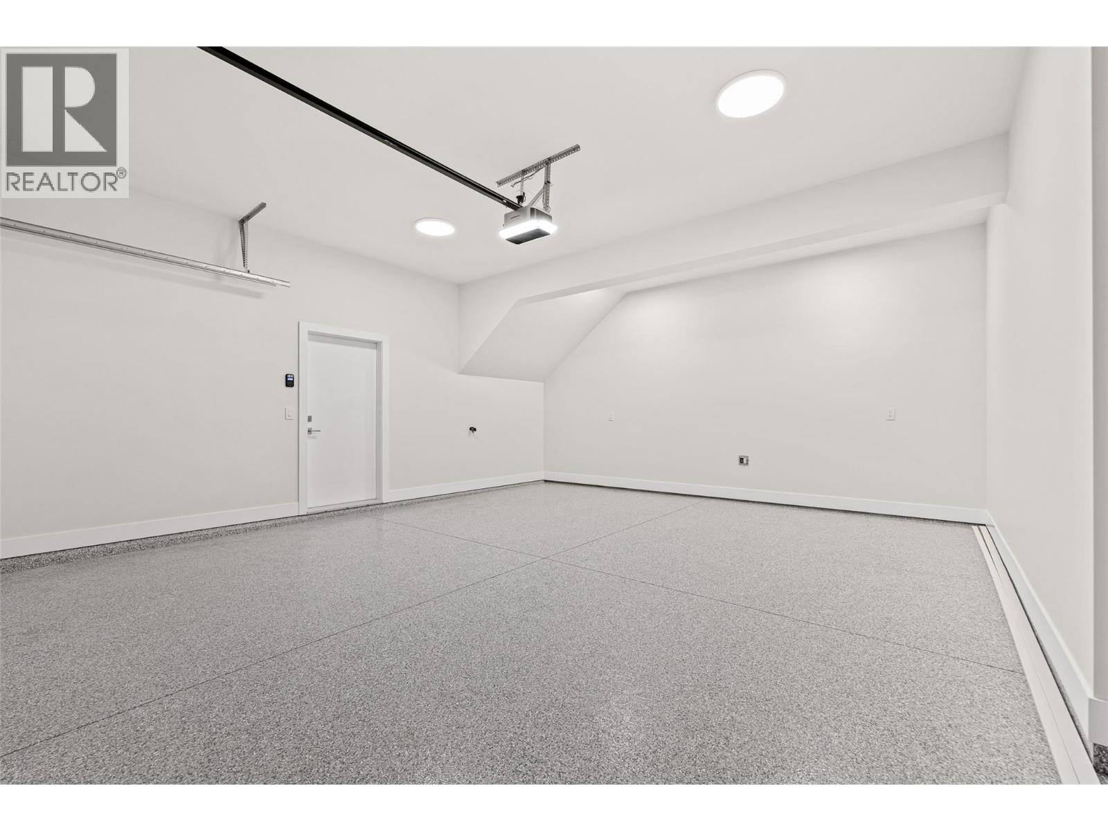 1448 Whistling Pine Place, Kelowna