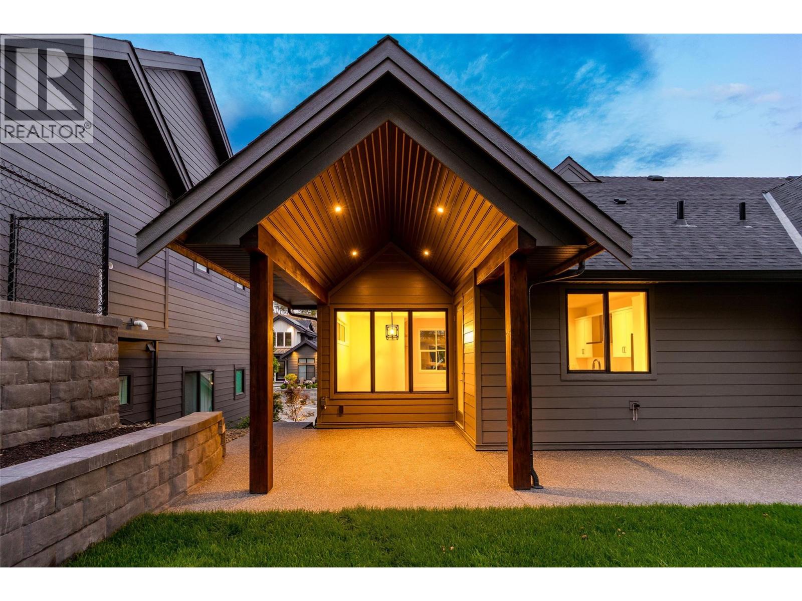 1448 Whistling Pine Place, Kelowna