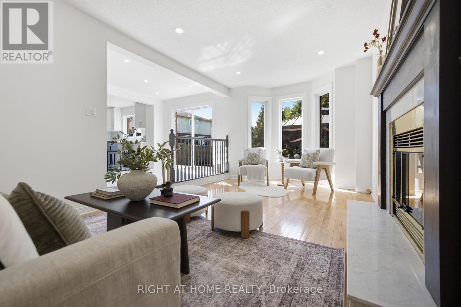34 CELLINI COURT - 4