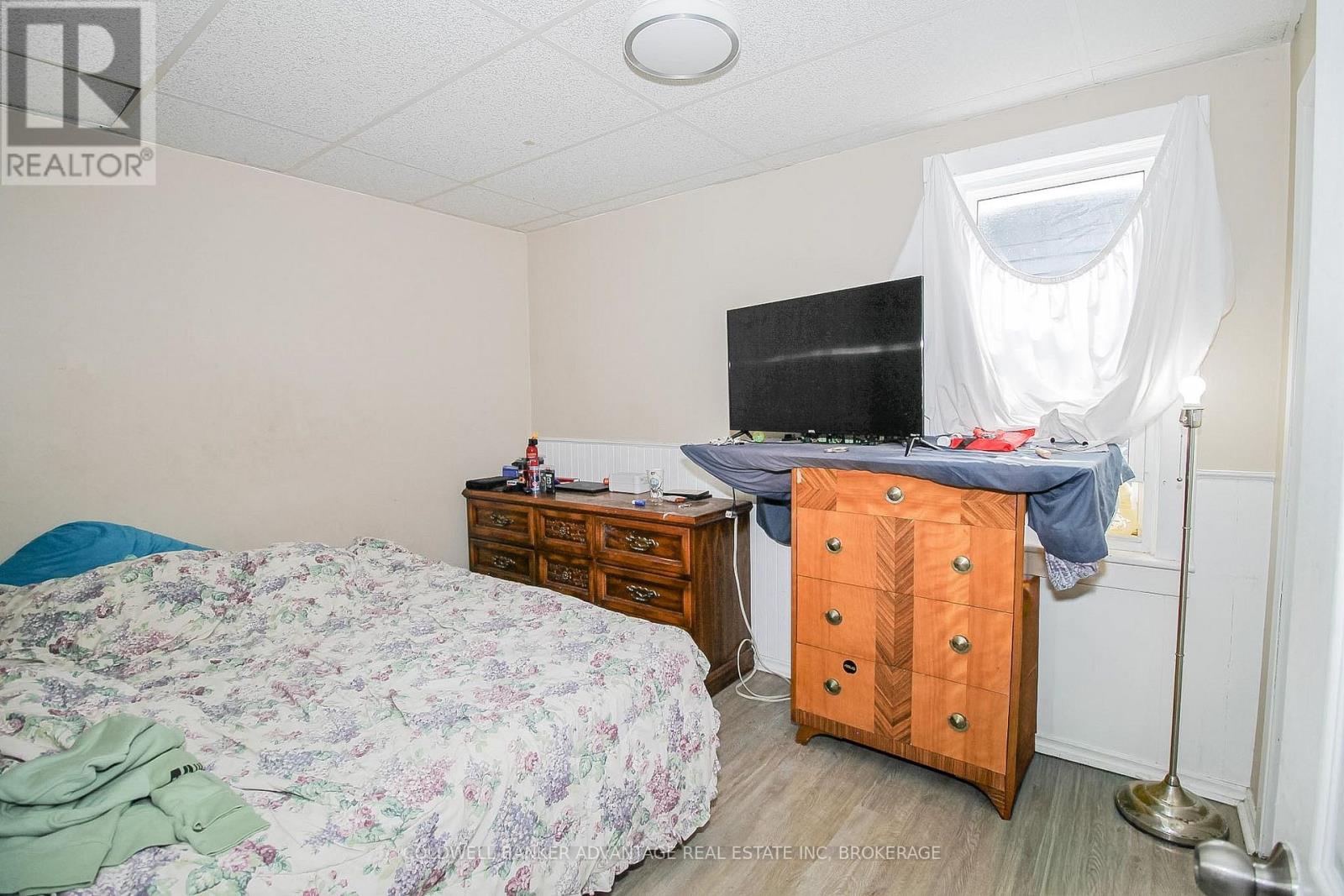 305 BURGAR STREET - Image 11