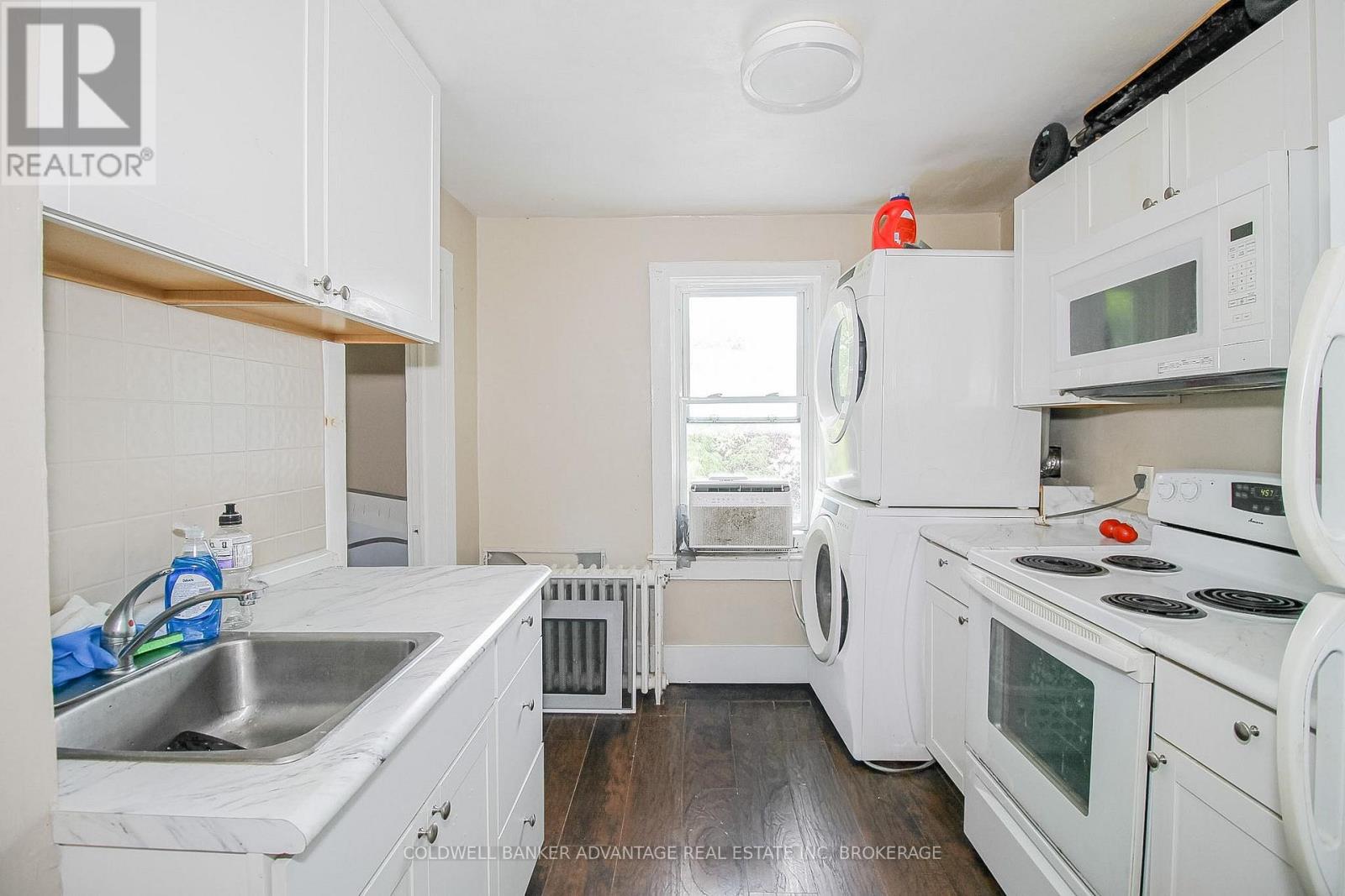 305 BURGAR STREET - Image 16
