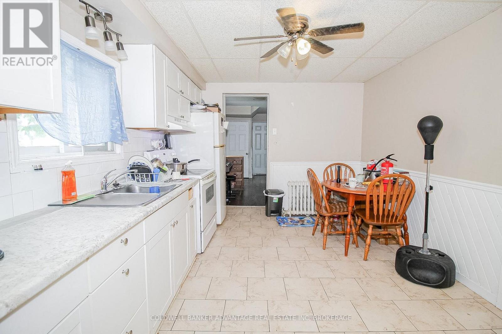 305 BURGAR STREET - 9