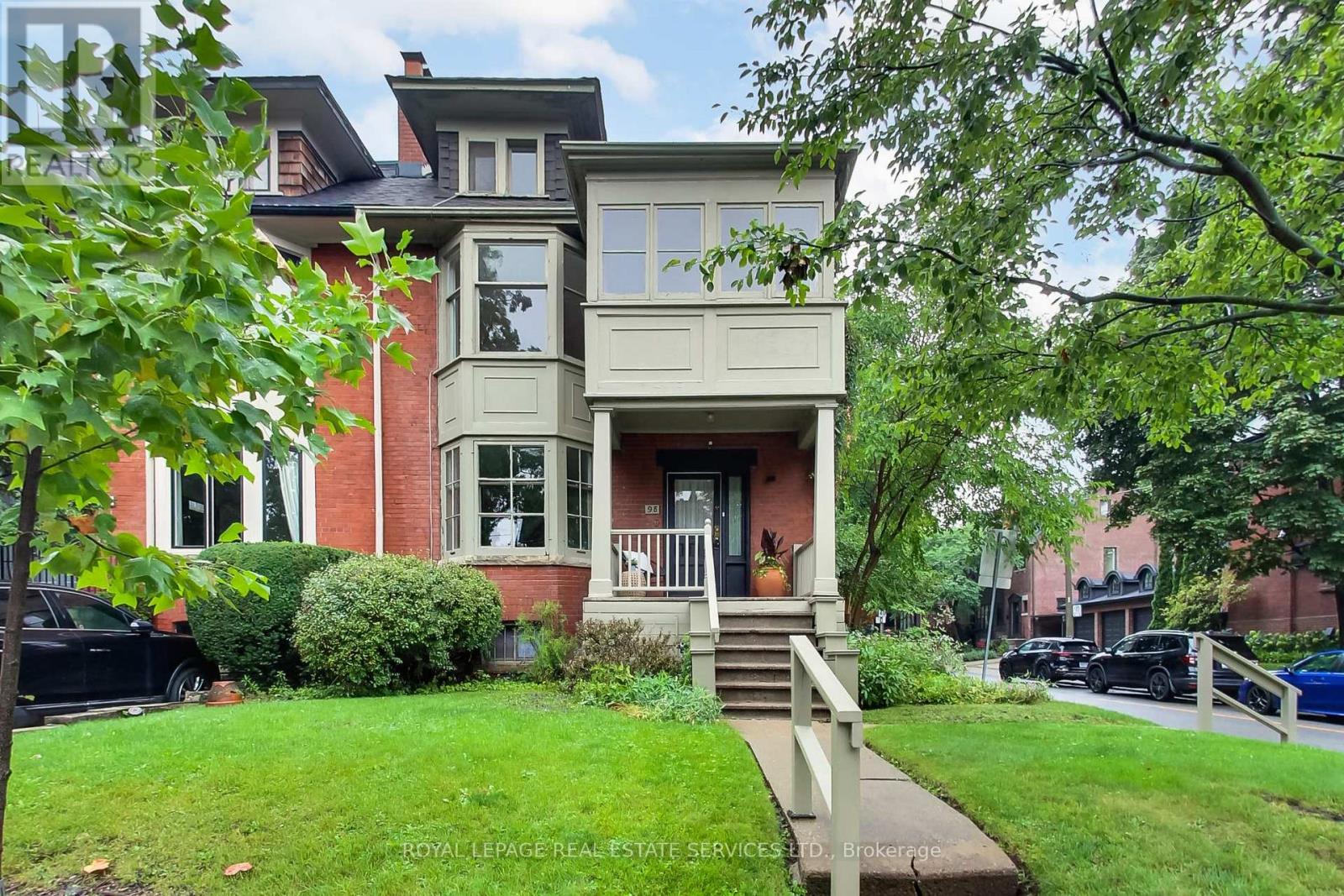 Photo of 98 Woodlawn Avenue