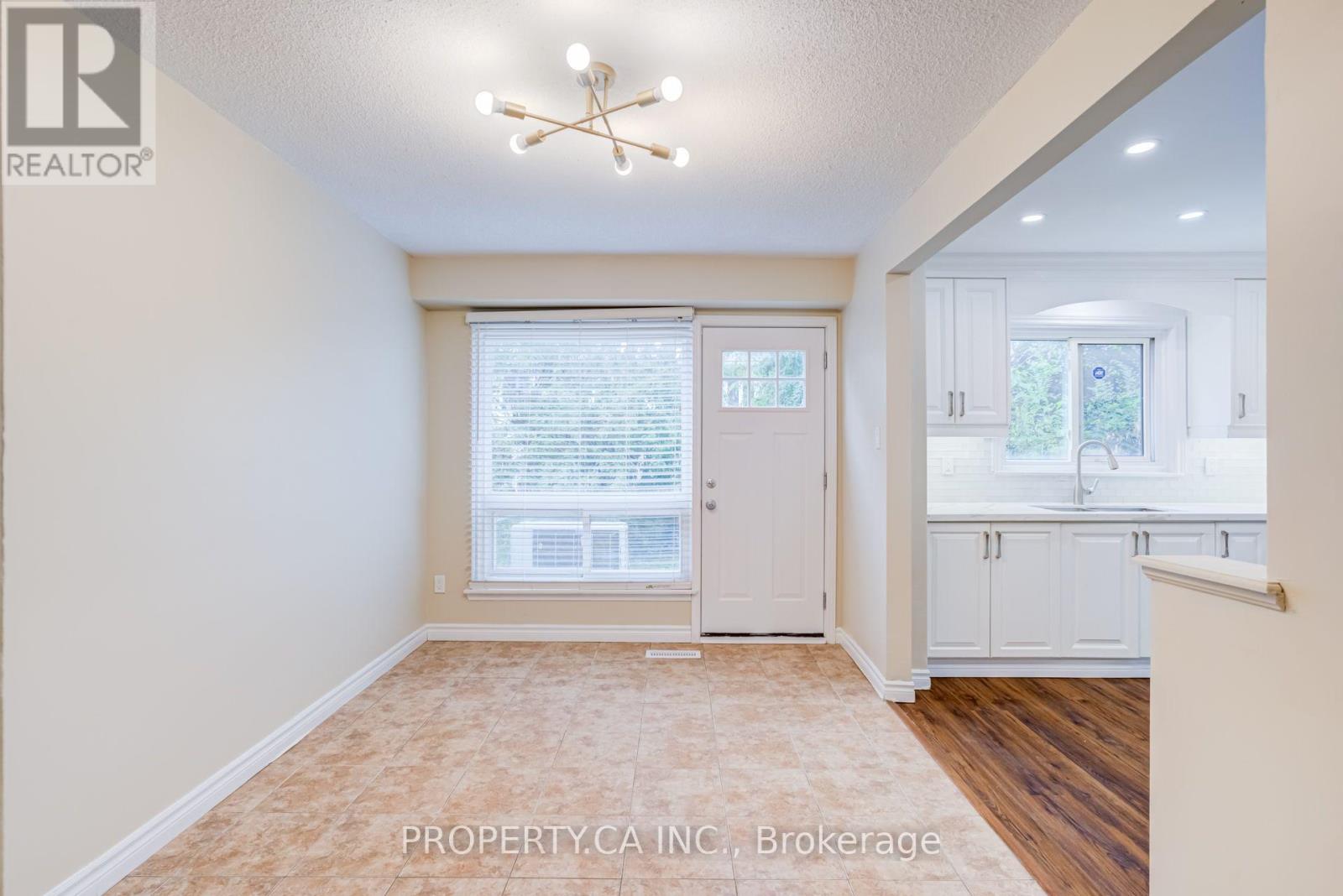 49 WHITELEAS AVENUE - 25