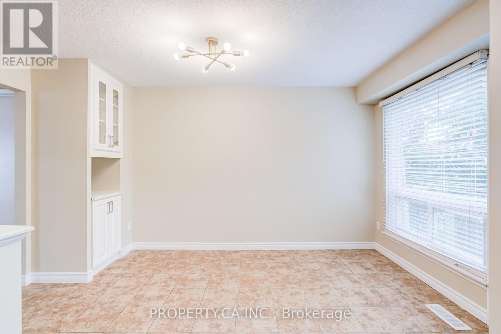 49 WHITELEAS AVENUE - 27