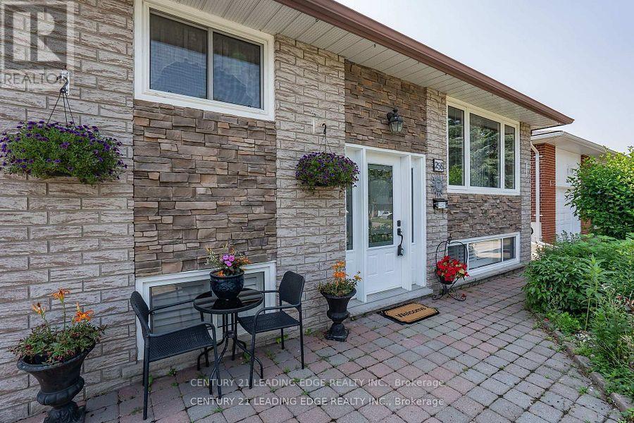 258 NIPIGON STREET - 2