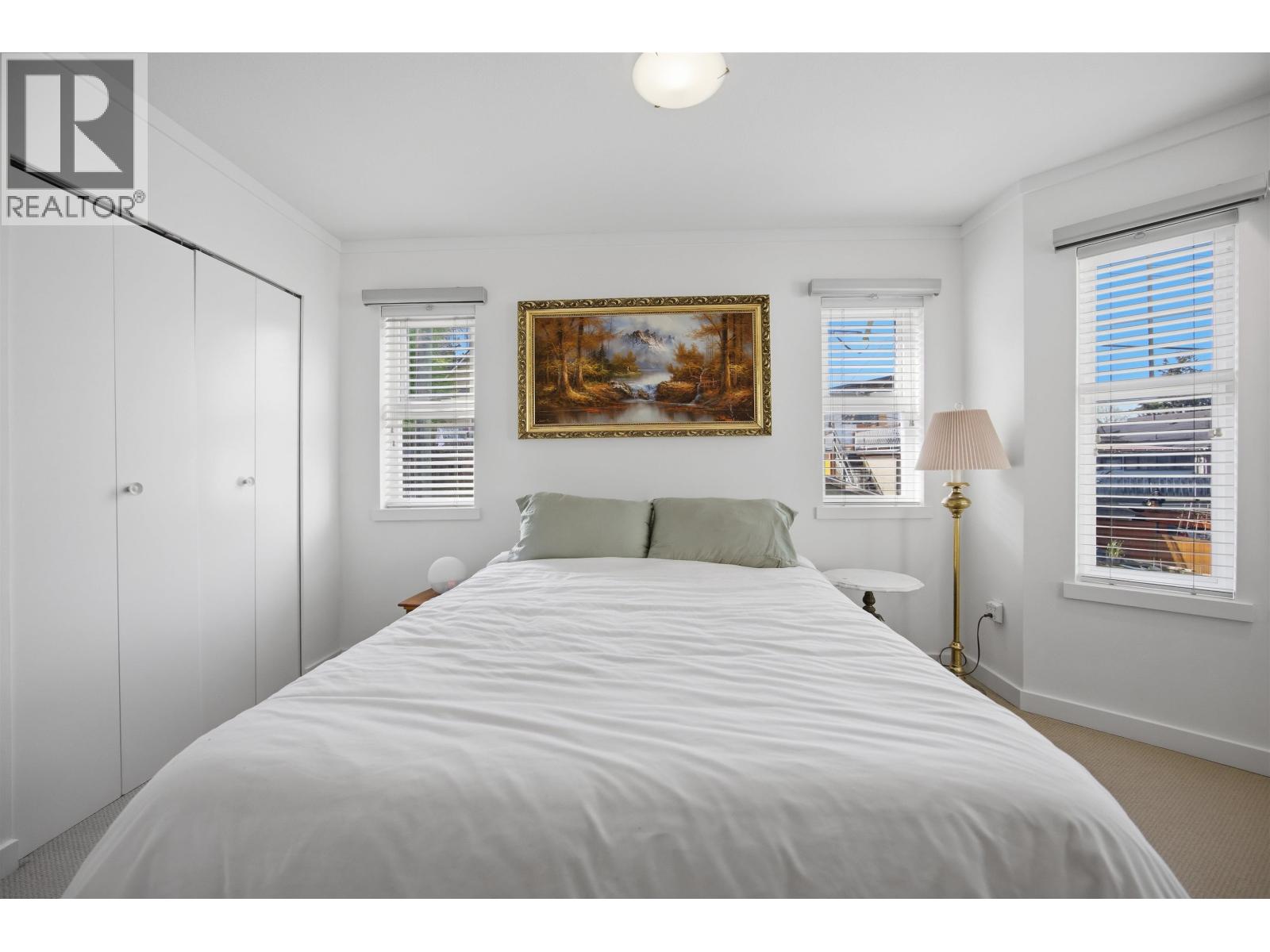 6 1642 E GEORGIA STREET, Vancouver