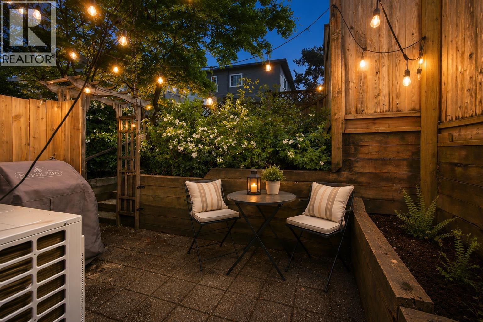 6 1642 E GEORGIA STREET, Vancouver