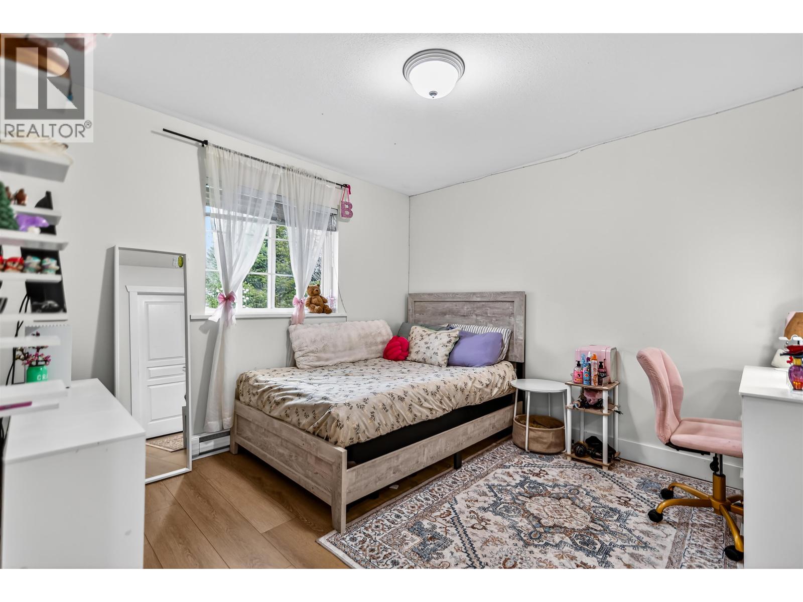 4 809 NORTH ROAD, Gibsons