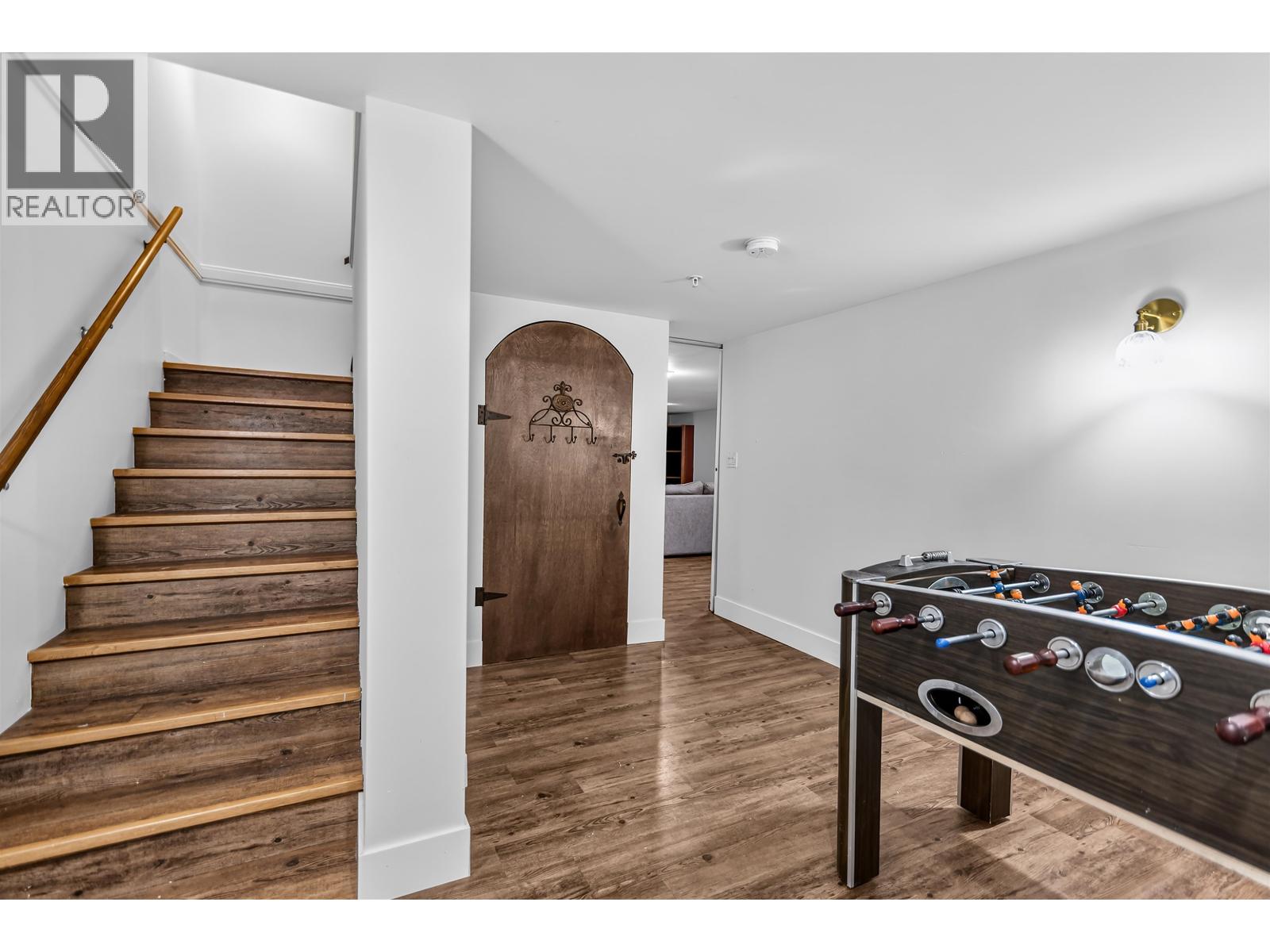 4 809 NORTH ROAD, Gibsons