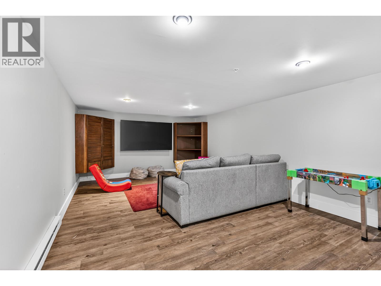 4 809 NORTH ROAD, Gibsons