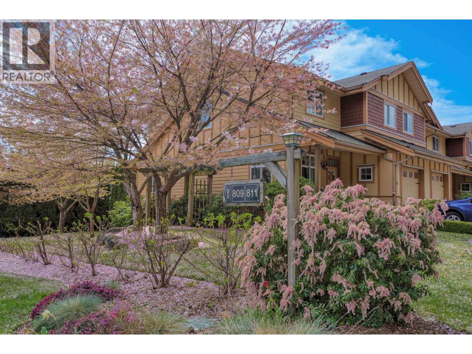 4 809 NORTH ROAD, Gibsons