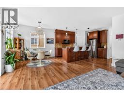 4 809 North Road, Gibsons, BC V0N1V9 Photo 7