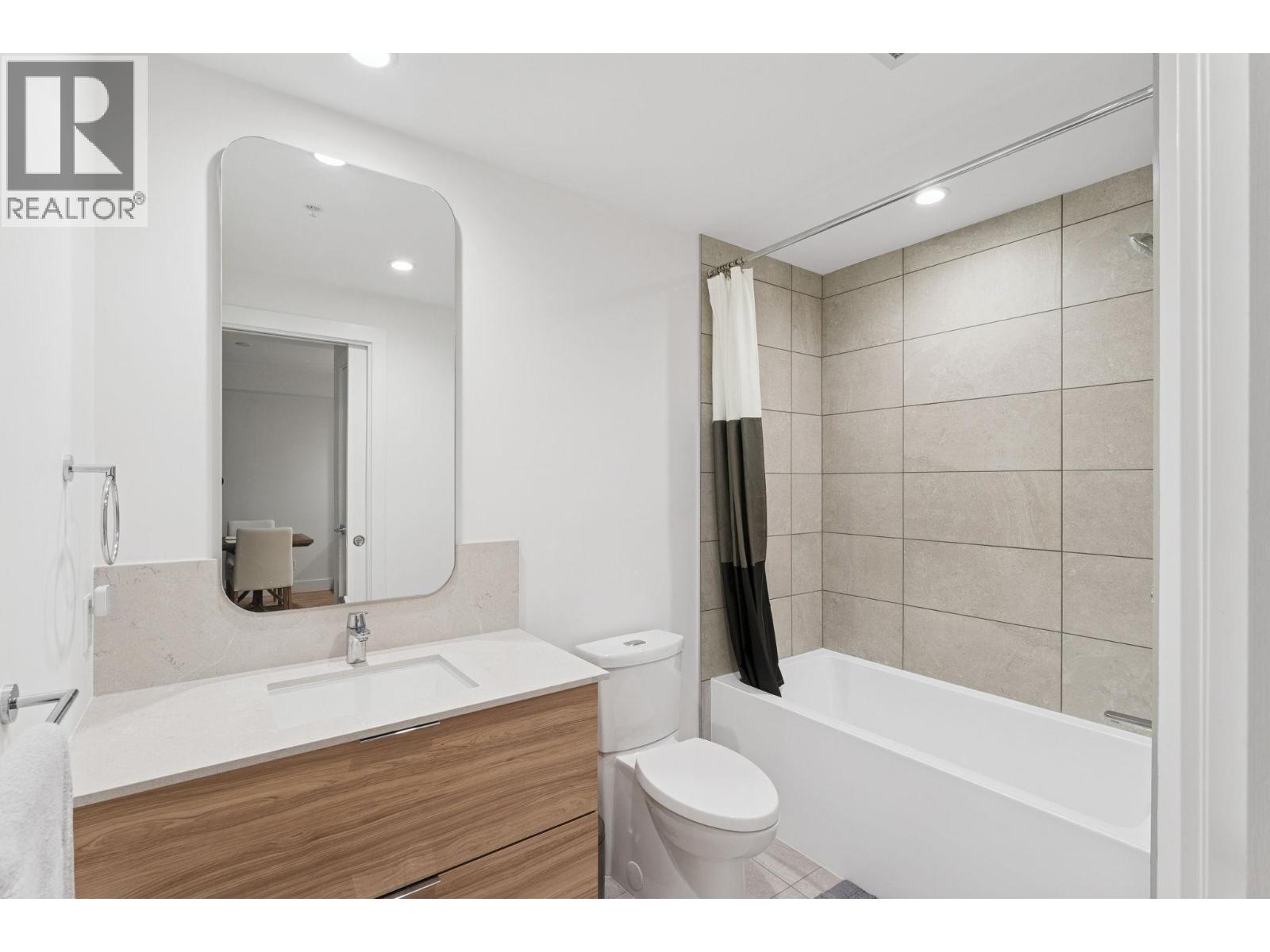 208 2375 EMERY COURT, North Vancouver