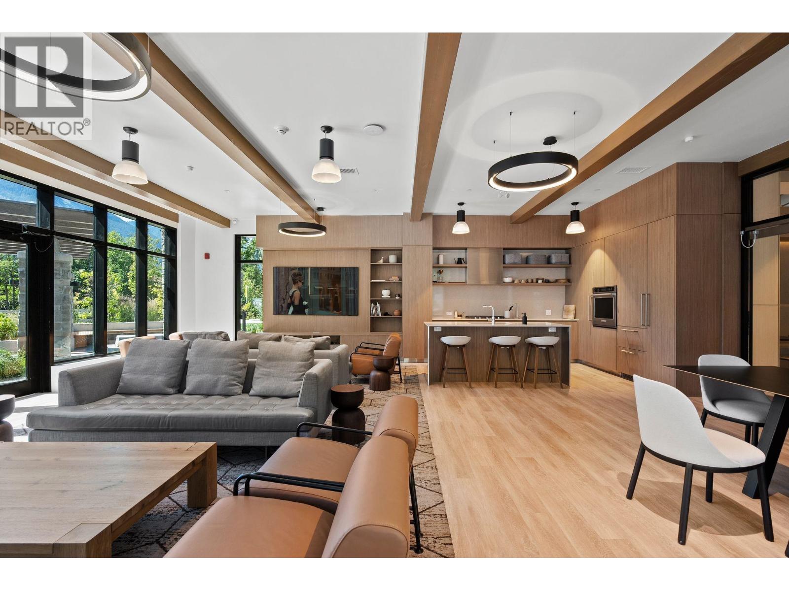 311 1500 SCOTT CRESCENT, Squamish