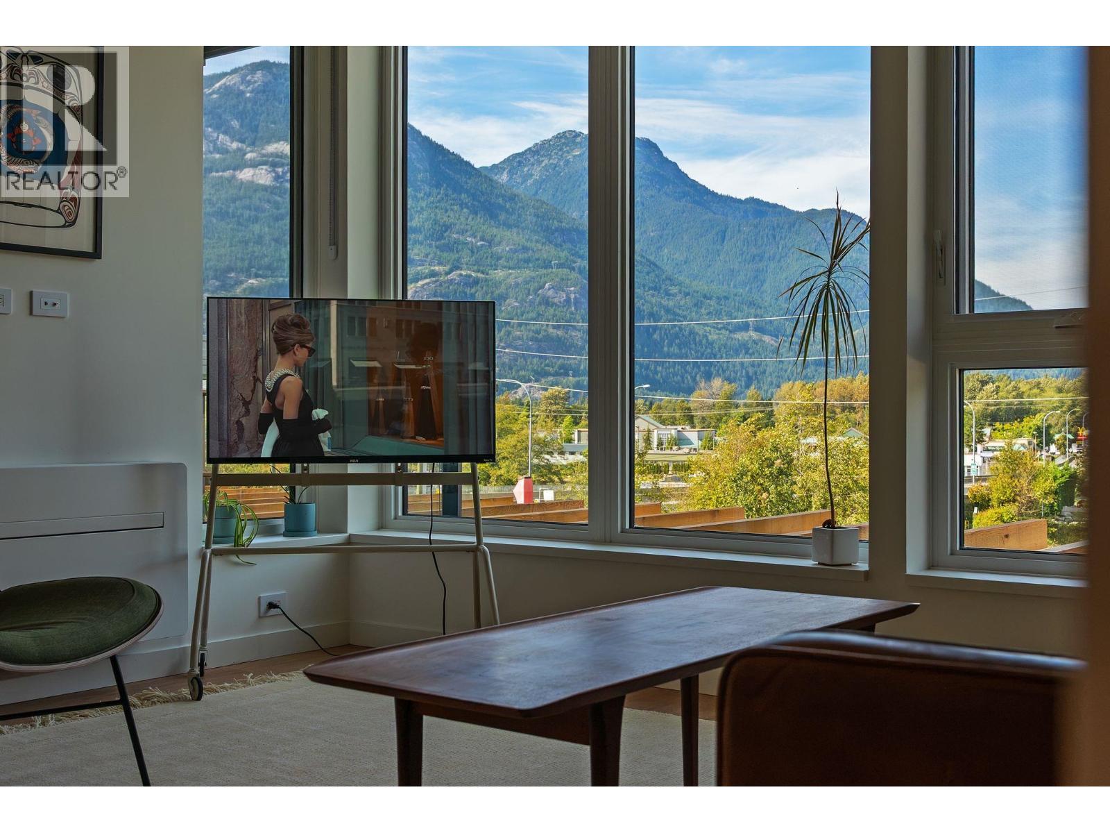 311 1500 SCOTT CRESCENT, Squamish