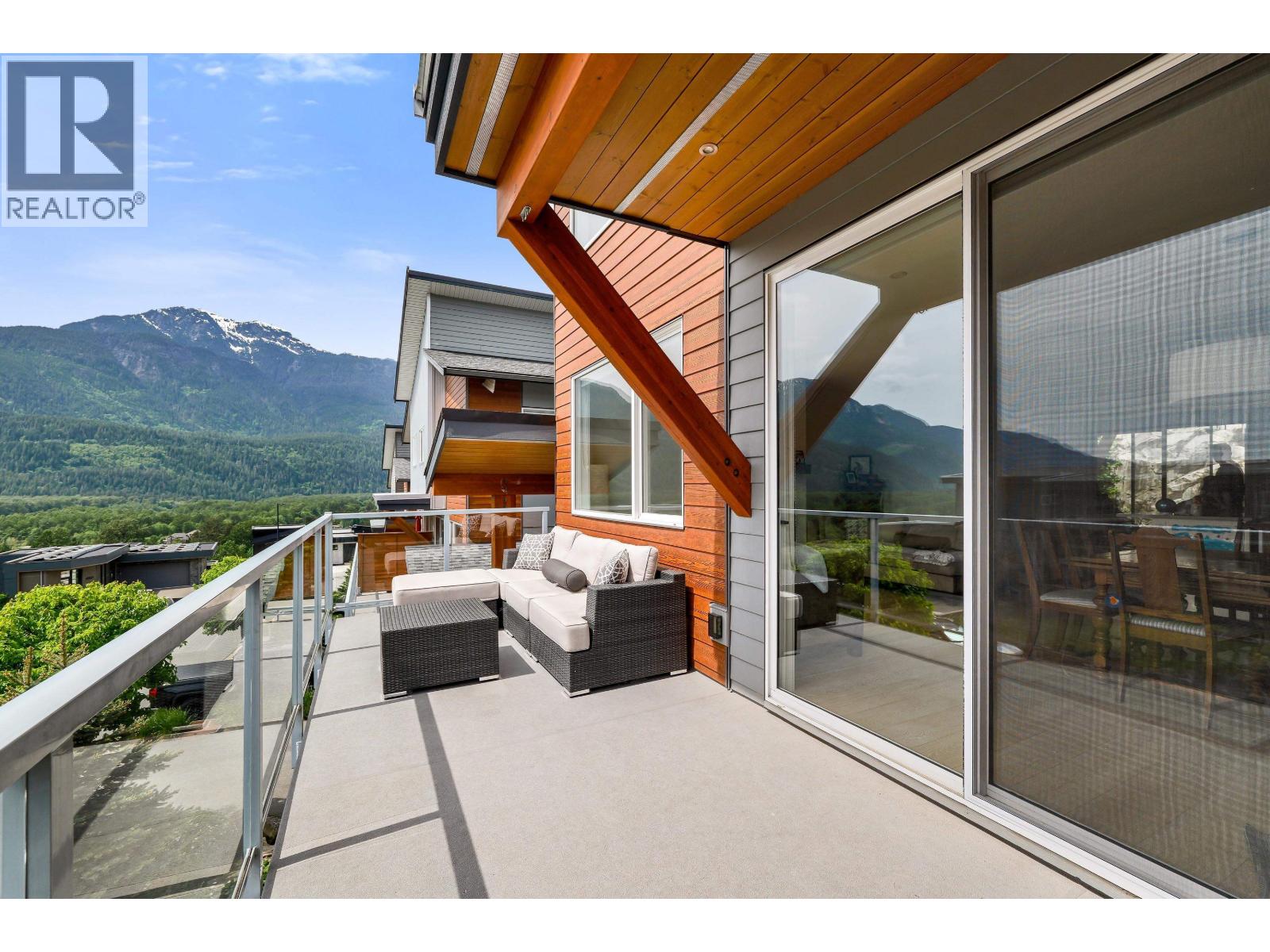 41322 HORIZON DRIVE, Squamish