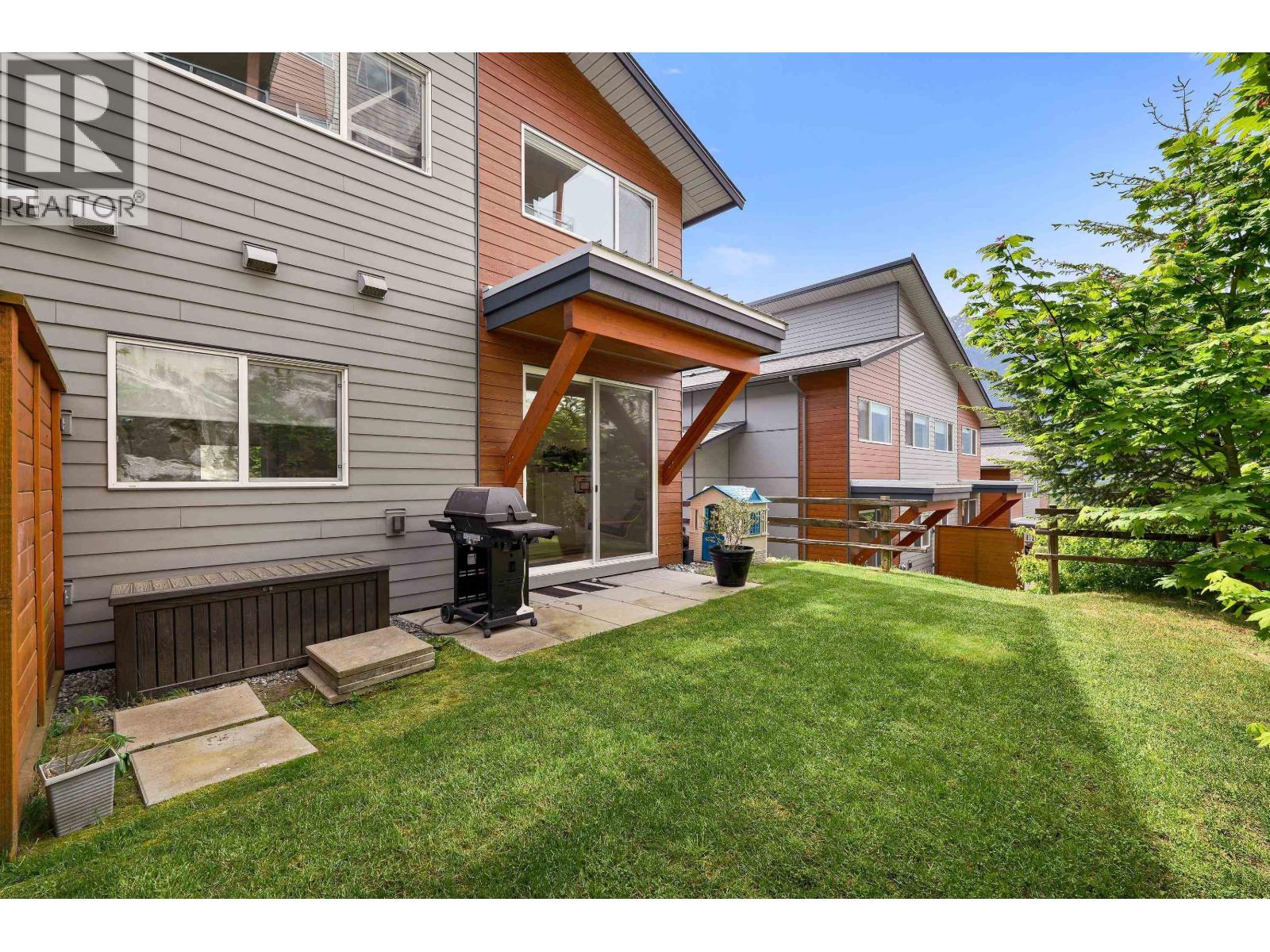 41322 HORIZON DRIVE, Squamish