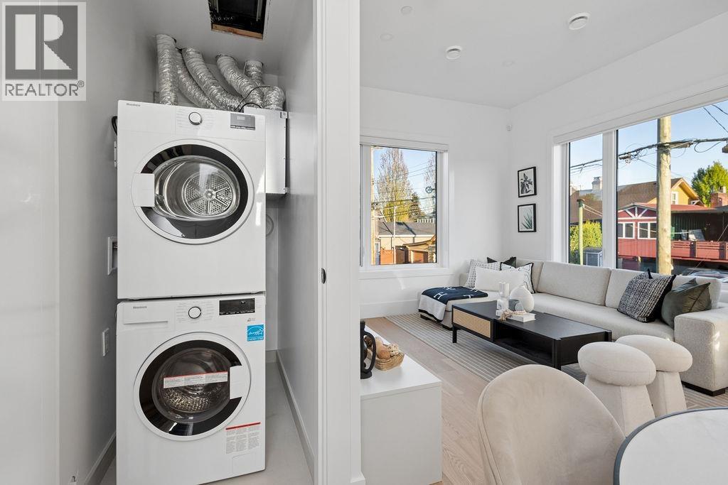 2754 GRAVELEY STREET, Vancouver