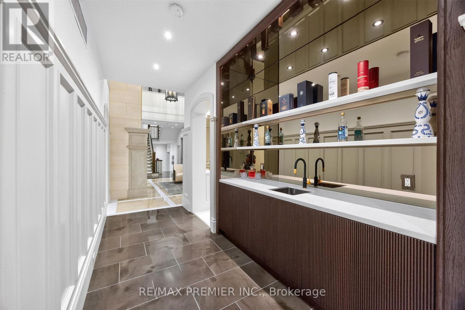 40 GOLF AVENUE - Image 7