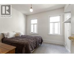 2461 Dundas Street, Vancouver, BC V5K1P5 Photo 10