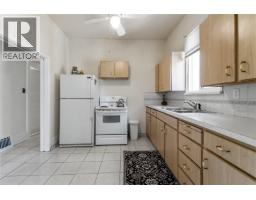 2461 Dundas Street, Vancouver, BC V5K1P5 Photo 8