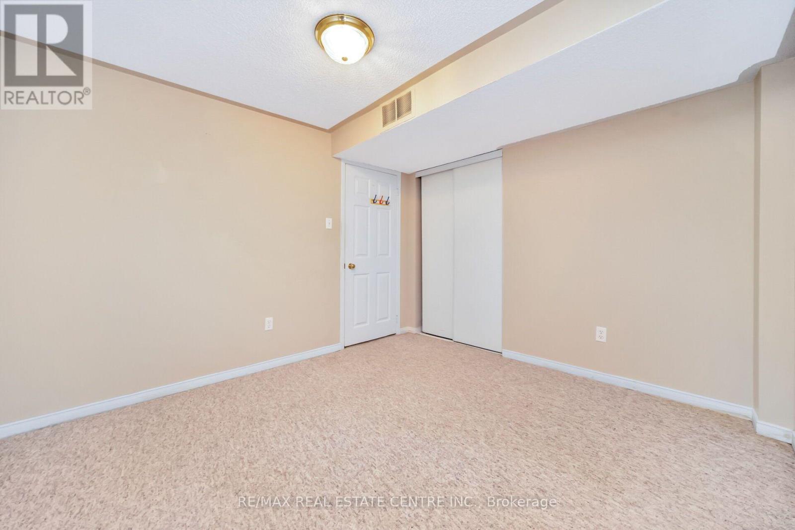 111 SPRINGVIEW DRIVE - 32