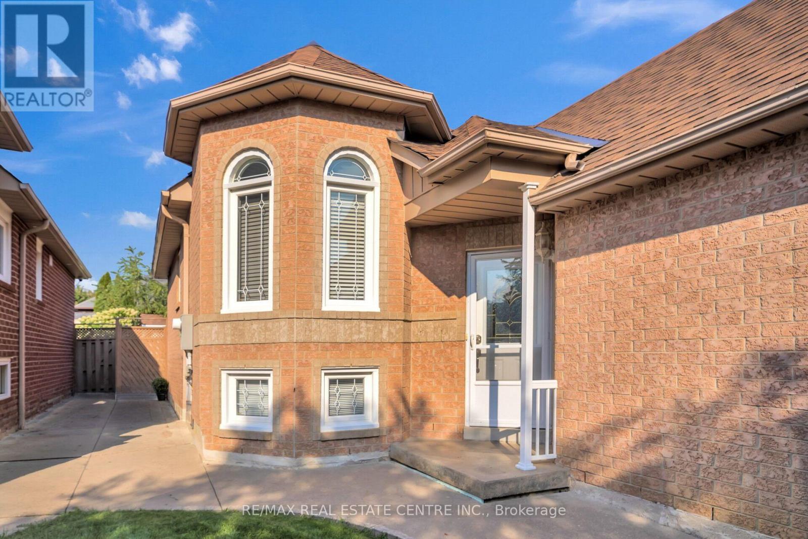 111 SPRINGVIEW DRIVE - 7