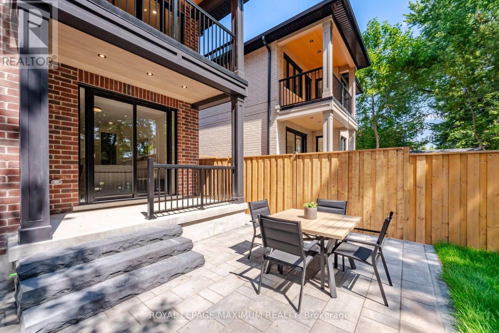 11 PARK BOULEVARD - 43